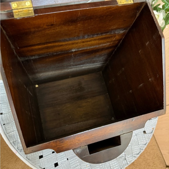 Mahogany Wood Knife Box - Picture 10 of 11